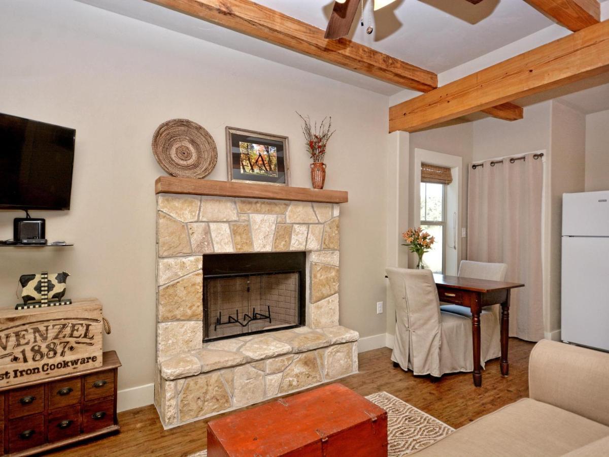 Cabins At Flite Acres - Texas Sage Wimberley Extérieur photo
